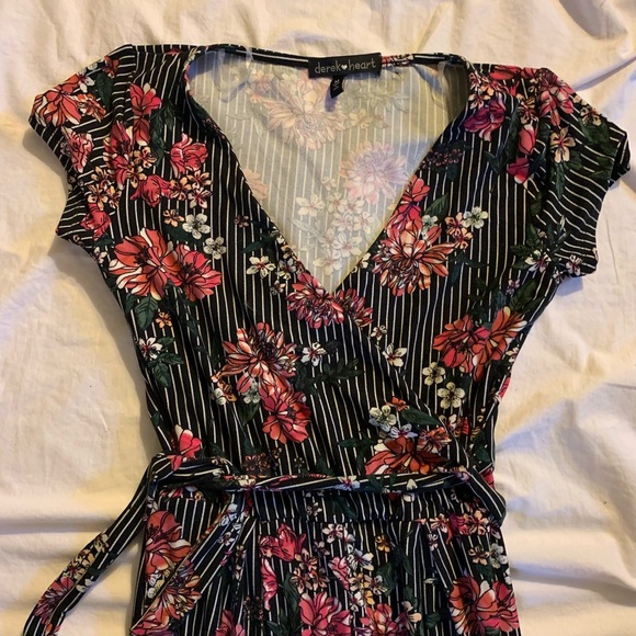 derek heart floral jumpsuit